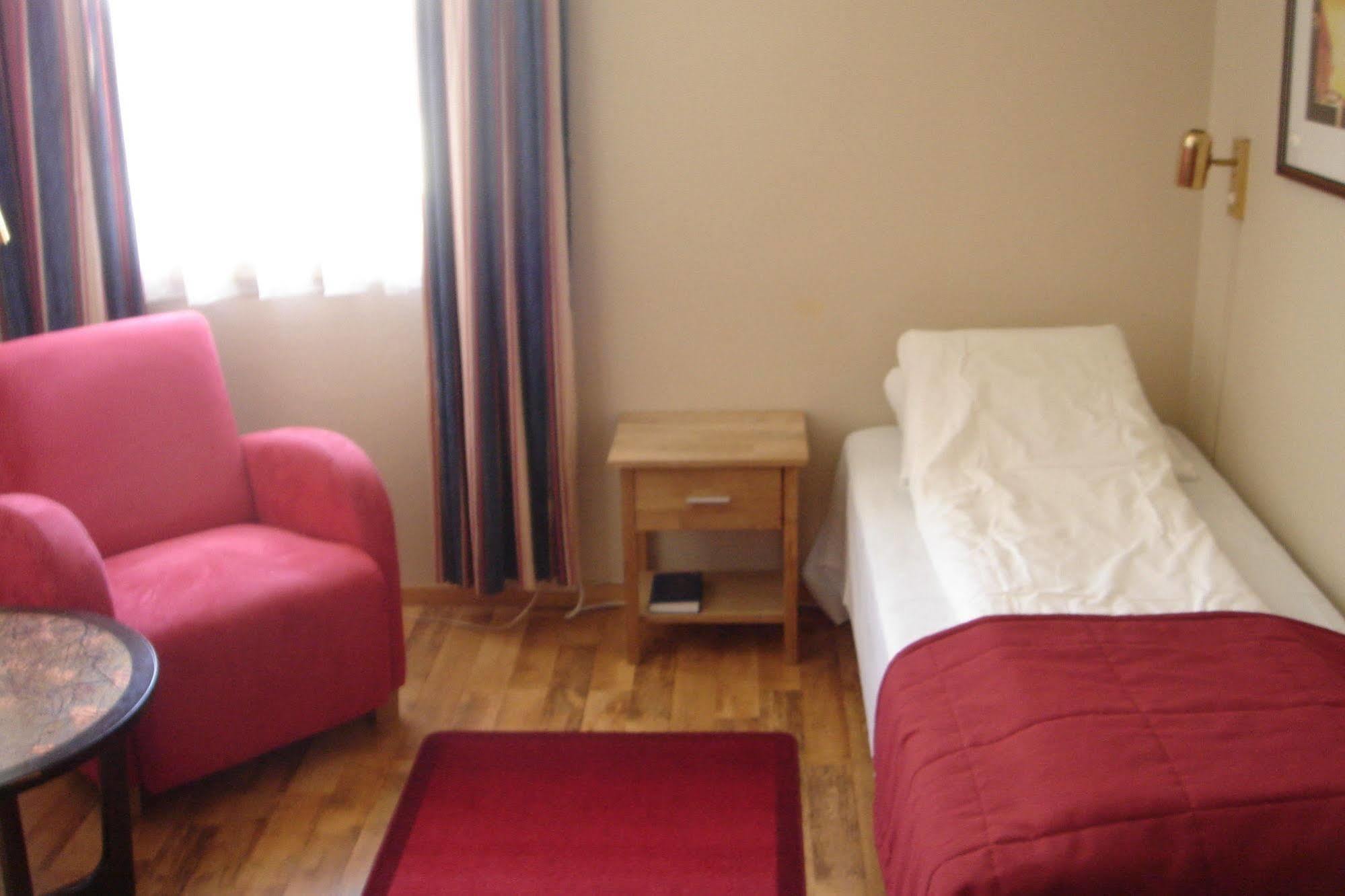 Astoria Hotel Kristiansund Bagian luar foto
